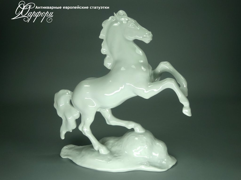 Купить фарфоровую статуэтку Rosenthal Конь на дыбах